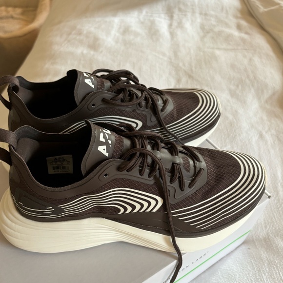 Chocolate/Brown Women's Streamline - APL - Picture 1 of 5